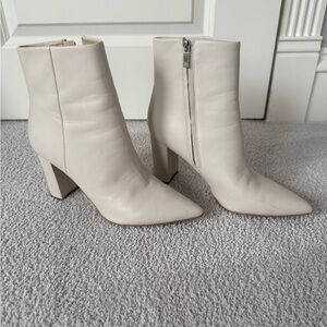Marc Jacobs Cream Pointed-Toe Leather Ankle Boots